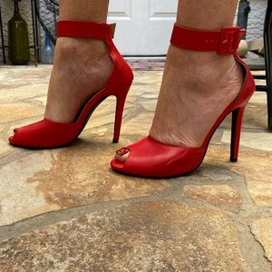 ♦️♦️PEEP TOE RED ANKLE STRAP♦️♦️